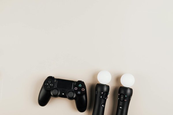 How is smartphone computing reshaping UK e-commerce?